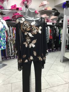 tunique voile brodée main jusqu'au 50 : 349 € : 52 - 56 : 389 € : pantalon taille  élastique du 38 au 56 :- photo 3 119 €