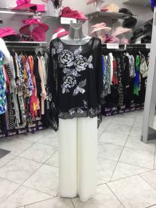 tunique résille : 8 coloris sur pantalon en voile ivoire 