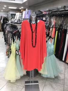 robe de ceremonie grande taille , du 40 au 50 , 4coloris , 349 €