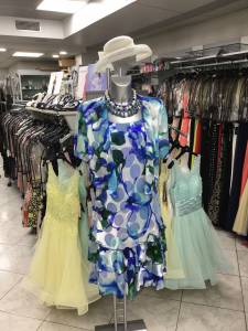 ensemble de ceremonie robe et boléro grande taille , du 38 au 56 , pour lm gerard a marseille , 349 €