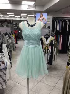 robe courte bleue claire perlée et tulle été 2016 marseille paca