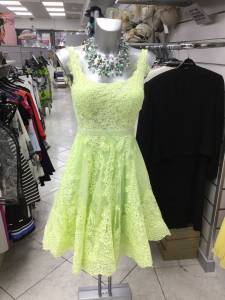 robe courte jaune à dentelles été 2016 à marseille paca
