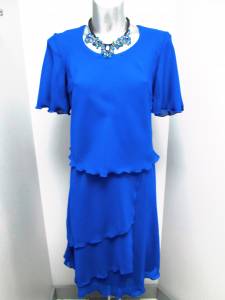 Robe 3 Coloris Du 42 Au 56 : 239 €