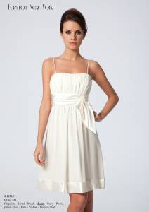 Robe courte de mariée pour demoiselle d'honneur du XS au 3XL disponible en 12 coloris pour 199€