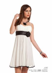 robe courte blanche et ceinture noire à marseille 13008