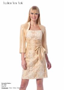ensemble tailleur robe et boléro a marseille , 249 €