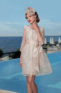 robe paillettes courte beige sable : sonia pena pour lm gerard marseille :349 €