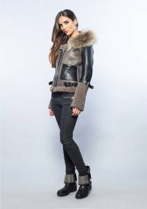 Vêtement en cuir pour femme, un large choix disponible à Marseille