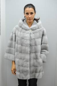Veste fourrure femme pour un hiver chaleureux à Marseille