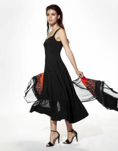 Offrez-vous une robe noire courte chic de la collection printemps été 2015