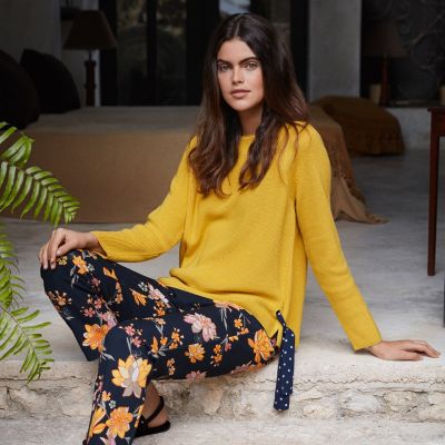 Betty Barclay pantalon couleur et pull jaune