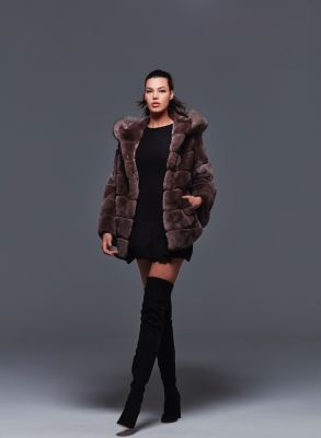 Robe noire collection automne hiver 2017/18