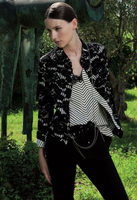 Indies veste noire et pantalon noir