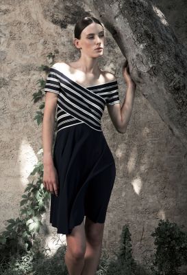 Indies robe fashion noire