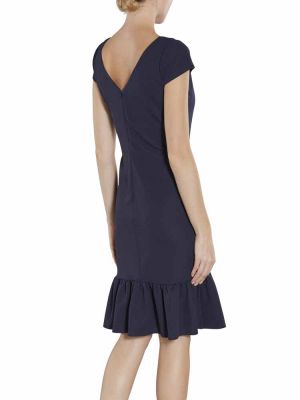 robe de soirée courte et grise vue de dos