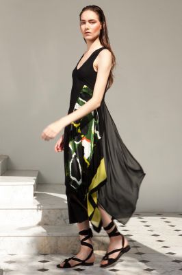 robe longue sans manche noire et vert