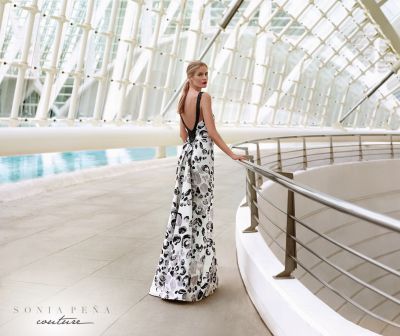 belle robe de soirée blanche et noire à fleur Marseille 13008 