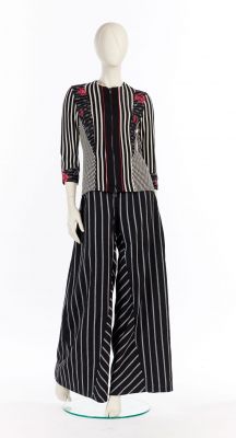 Save the Queen pantalon large et veste noire