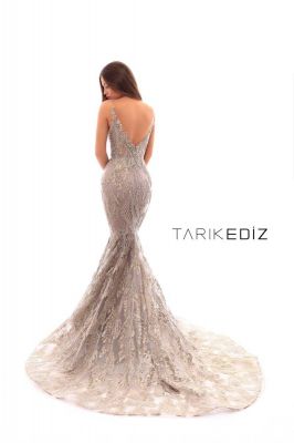 Tarik Ediz robe longue nude dos nu